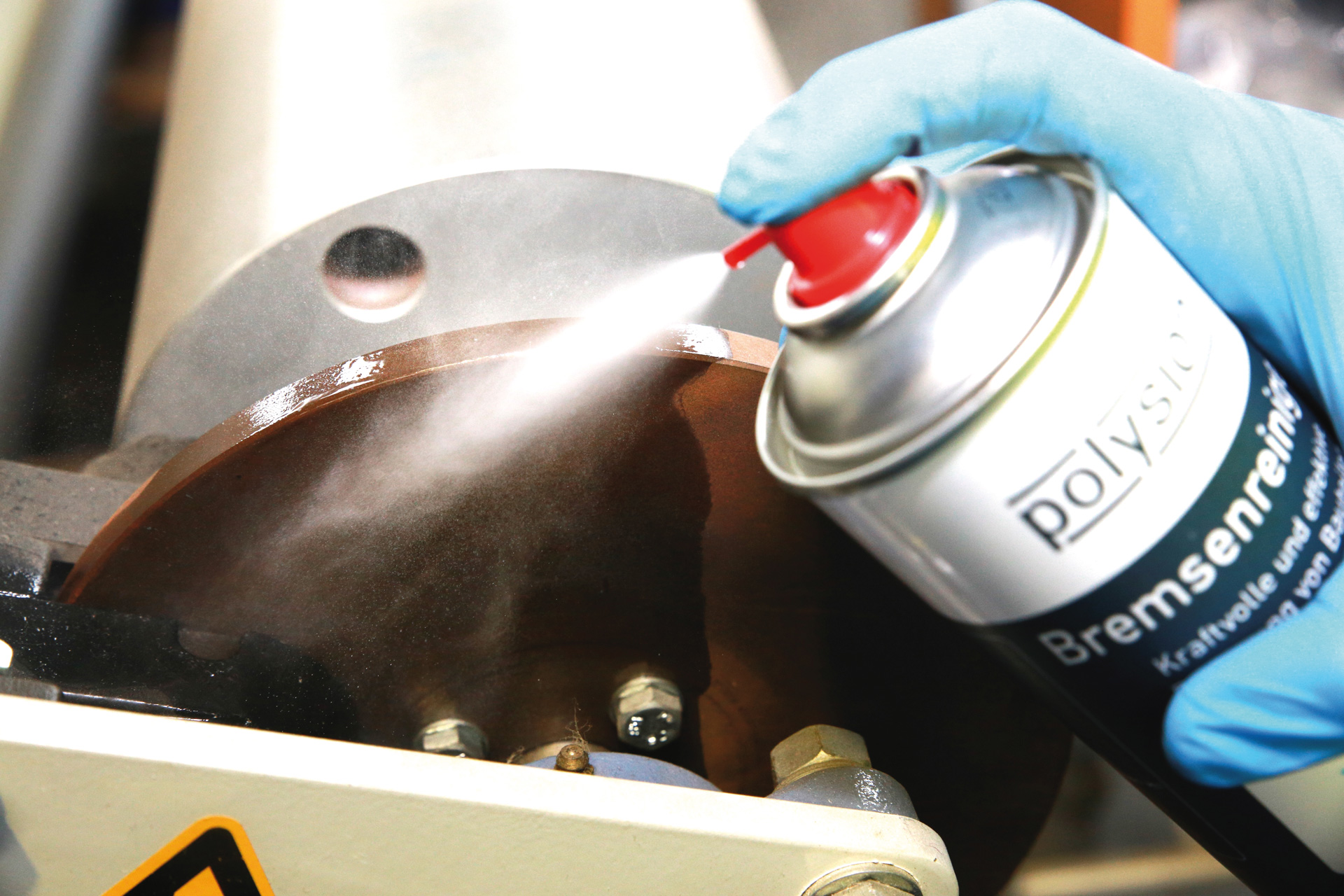 45BR500-bremsenreiniger-anwendung-polysion Bremsenreiniger