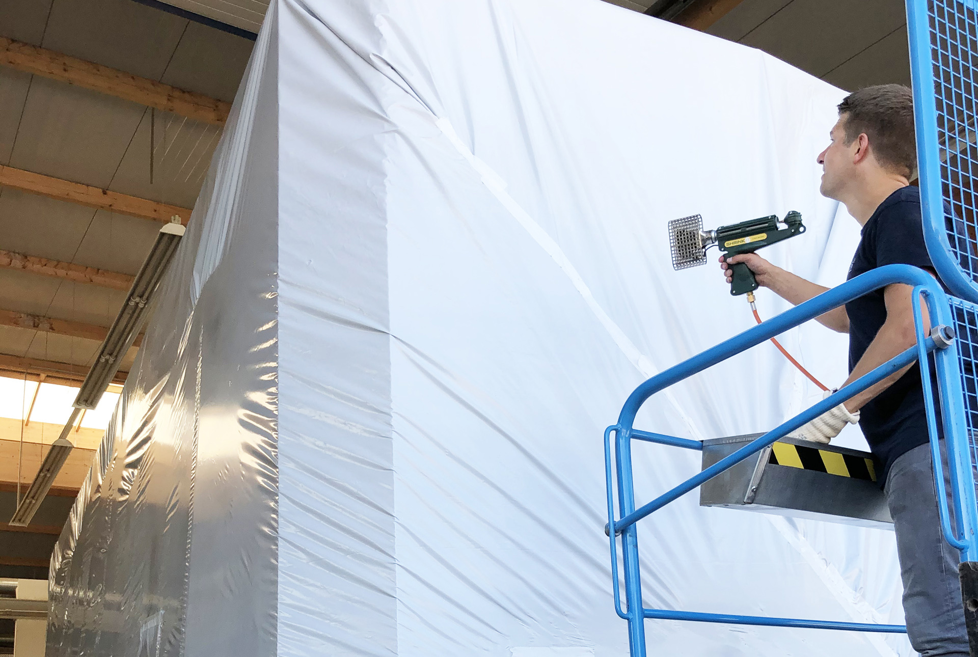 IMG_2305-schrumpfklebeband-anwendung-polytec-vreden Anwendung Schrumpfklebeband